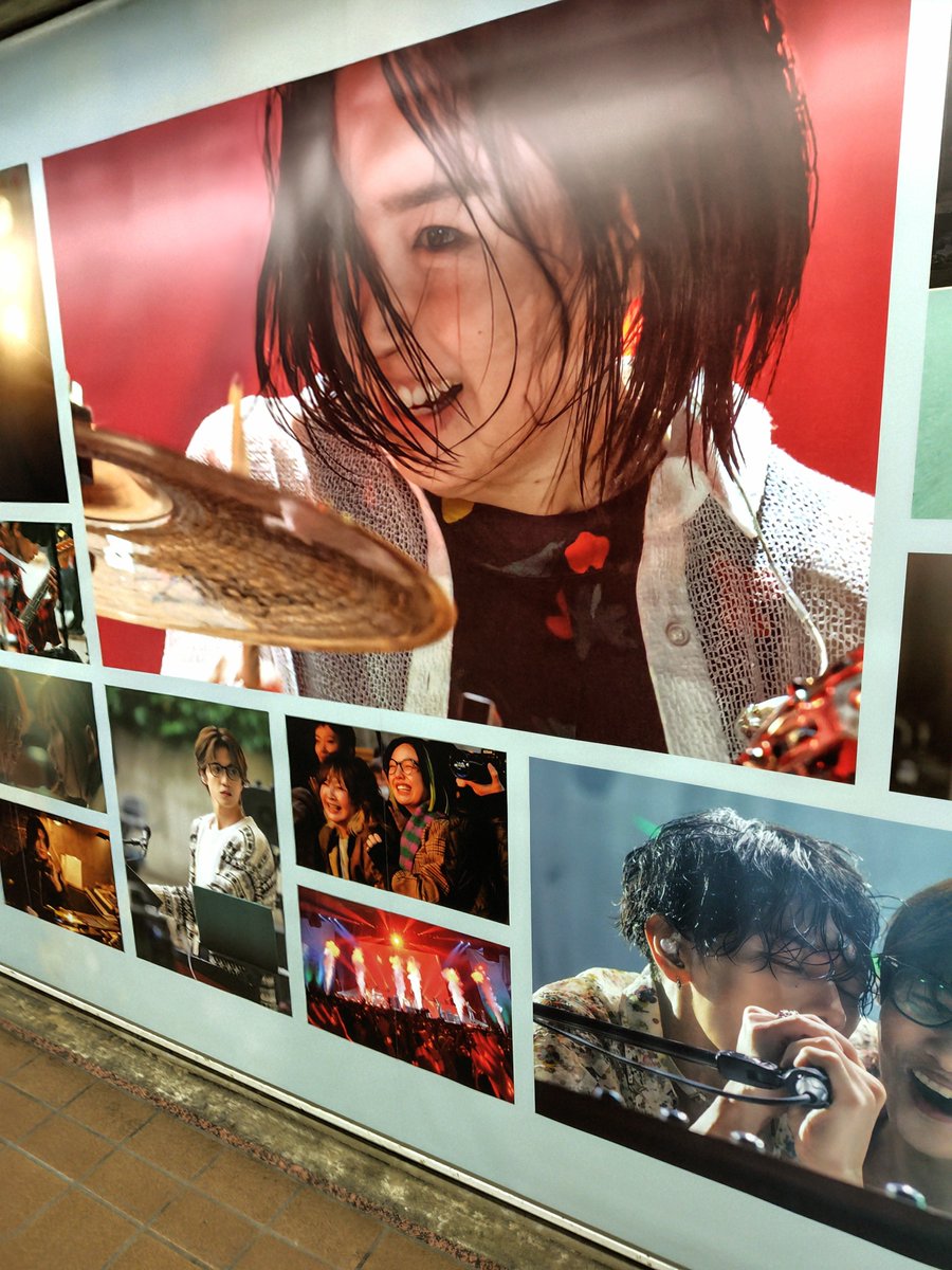 wakagimio's tweet photo. 去年8月新宿メトロプロムナードジャックのときの写真（のごく一部）
このときから「写真集が欲しい！！！！」と言っていました

やっと叶いますビジュアルブック
大事な宝物になります

先行予約受付中です！
#グラスハート
#佐藤健 #宮﨑優 #町田啓太 #志尊淳 https://t.co/lCnM6CN0sJ