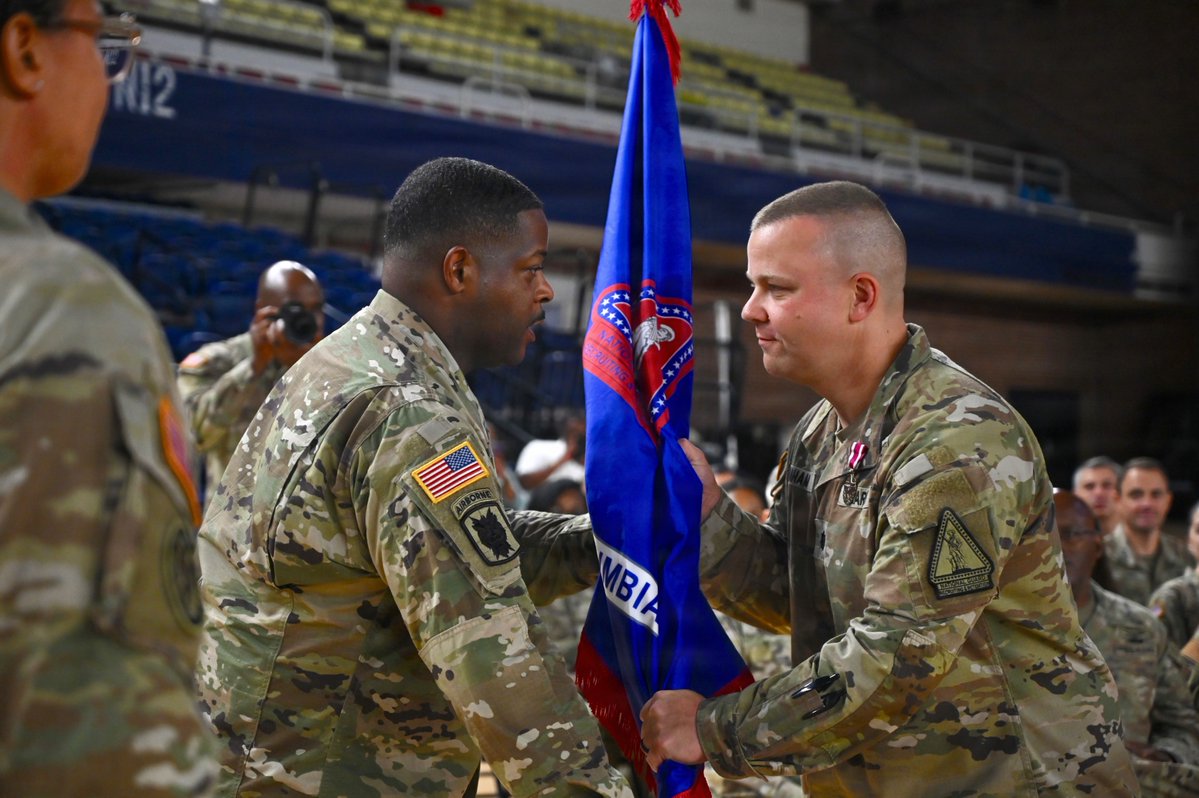 DCGuard1802's tweet photo. @DCNationalGuard RRB marked a new chapter as MAJ Elise Dent assumed command from LTC Andrew Graham.

Under Graham’s leadership, annual enlistments grew from 37 to more than 150, ISTs expanded from 56 to more than 210, and the battalion ranked No. 1 among the 54 nationwide! https://t.co/JUrJb1F4VJ