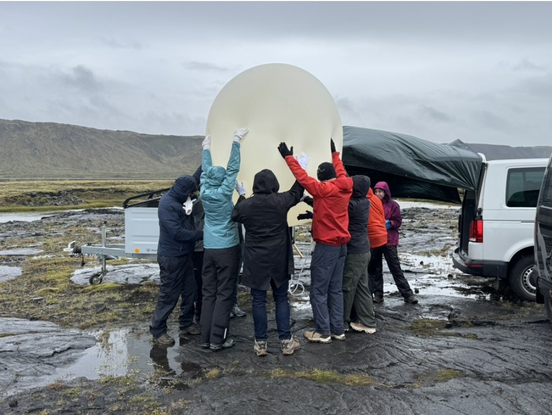 RuralTechFund's tweet photo. What happens when you give high school students access to high-altitude balloons and the freedom to investigate their own questions? Find out in our newest blog, featuring Mr. Lavigne's students from Hanover, NH! 🎈https://t.co/TikDLi4TZ6 https://t.co/u7lXA8FWGs