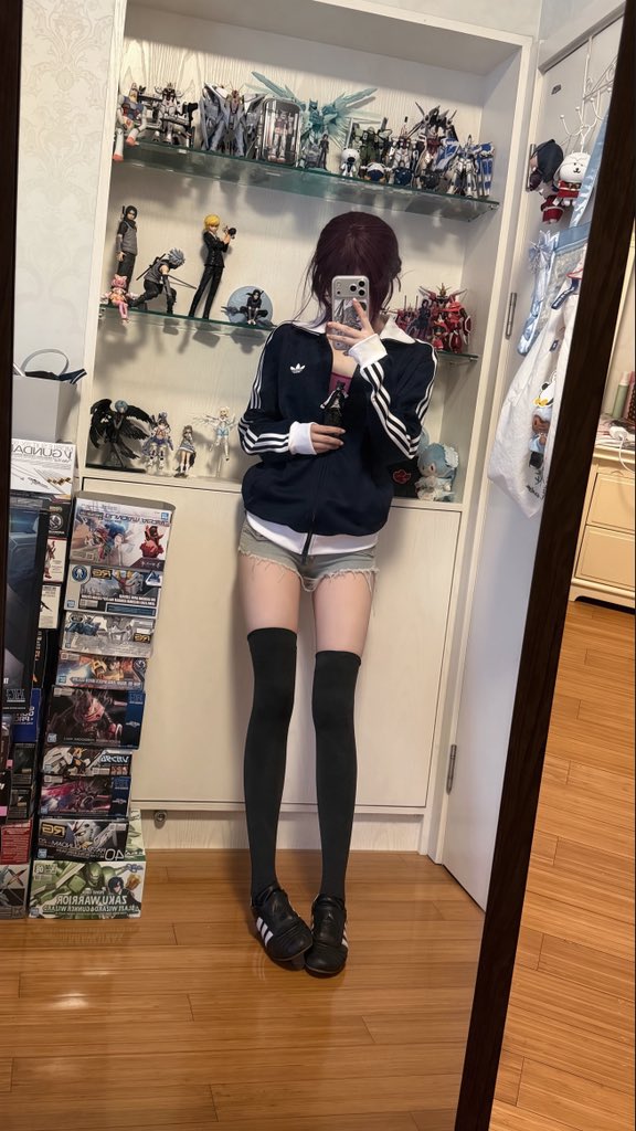 Neekouo's tweet photo. 女孩最近幸福的要命 https://t.co/wtcWxUV6lh