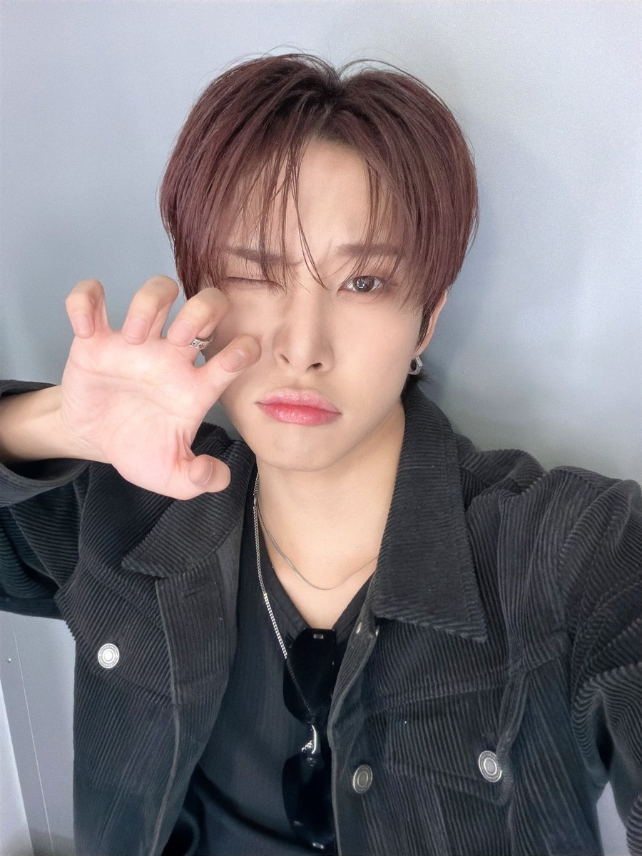 TRENDZ_OFFCL's tweet photo. [#리온] 마이쩡

#FROM_TRENDZ #TO_FRIENDZ #TRENDZ #트렌드지 https://t.co/LUC8c9EC5f