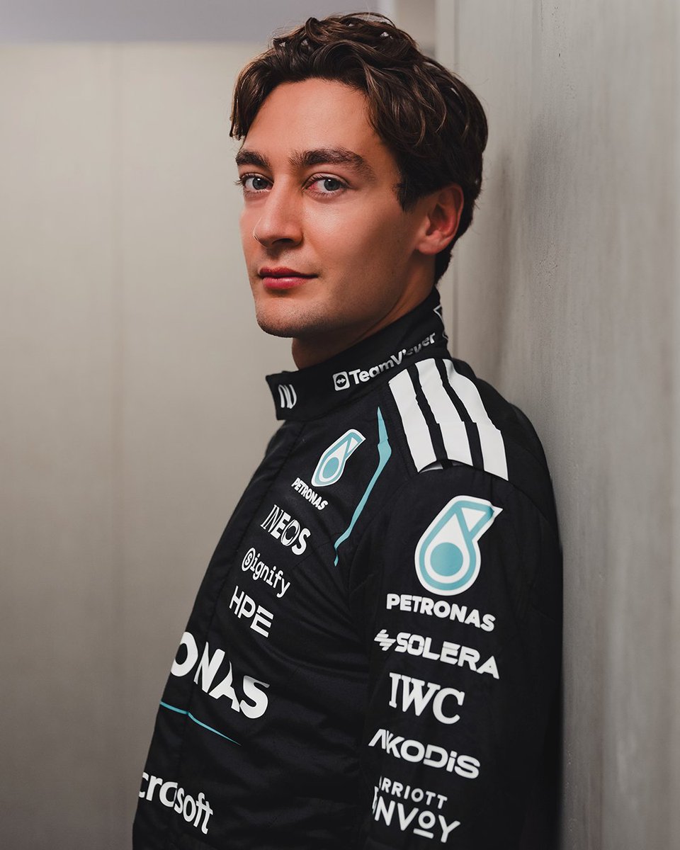 MercedesAMGF1's tweet photo. Impatiently waiting f0r Race Day https://t.co/BDojYd2ThI