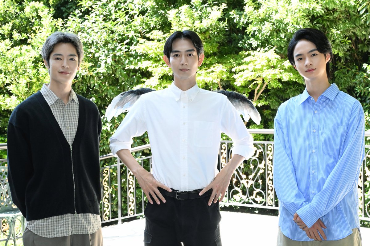 TVGweb's tweet photo. 「天狗の台所 Season3」
記者発表会REPORT📸
----

駒木根葵汰が“天狗の羽”を背負って登場
Season3では基（駒木根）に変化が…
「一歩踏み出します！」

駒木根、塩野瑛久、越山敬達へ
むぎ役・角田晃広からメッセージ
メモリアルブックの発売も決定👺

https://t.co/uCxkiA01Rx

#天狗の台所 https://t.co/y6acDGpr1P