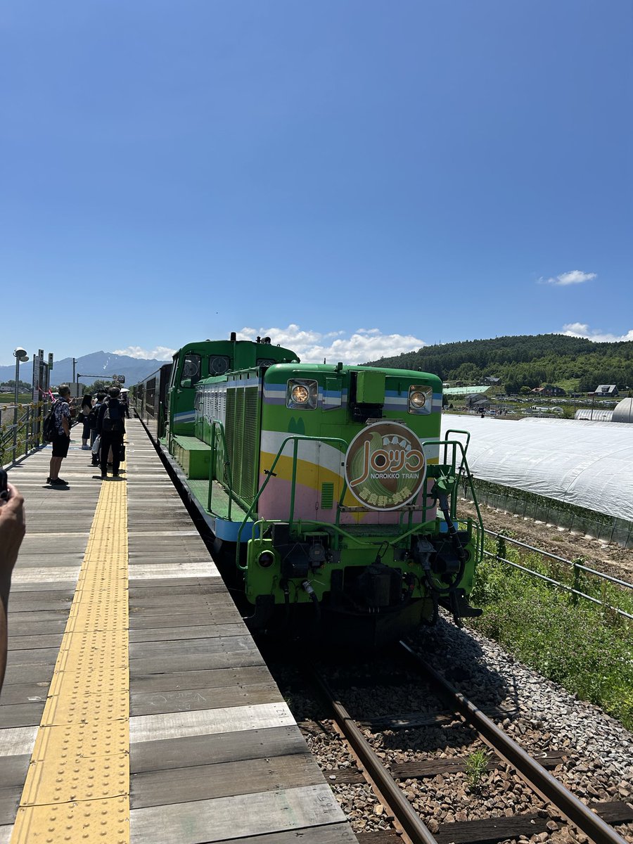 oic_ic's tweet photo. ノロッコ号。2025.7。
中富良野ラベンダー畑駅→旭川
天気にも恵まれ、最高の思い出のひとつ

通り抜ける風が爽やかすぎた。 https://t.co/5lRNG7GgYj