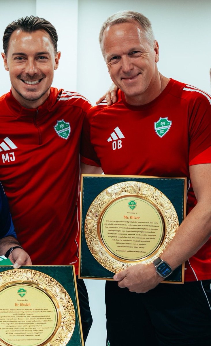 coivga's tweet photo. فرغوا الاهلي من اللاعبين والمدرب والجهاز الفني 
ووزعوا كل الاشخاص القائمين على النجاح لاكثر من نادي 

اقسم بالله عيب اللي قاعد يصير https://t.co/s38evH4FCE