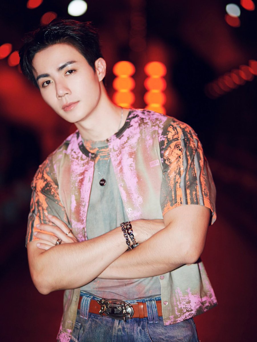 MEWJAExZEEPRUK's tweet photo. ใครมีรูปเท่าไหร่ปล่อยมาให้หมด ยิ่งปล่อยยิ่งหล่อ 😍

ZEE PRUK MFW 2027
#DIESELxZEEPRUK 
#DieselSS27
#ForSuccessfulLiving

@DIESEL #DIESEL
@zee_pruk #ZeePruk https://t.co/2HRZNuFal0