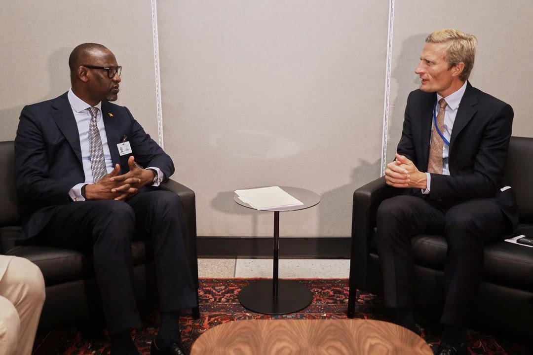 MaliMaeci's tweet photo. Au plan multilatéral, Son Excellence Monsieur Abdoulaye DIOP, Ministre des Affaires étrangères et de la Coopération internationale a rencontré, le mercredi 23 septembre 2026, le Directeur exécutif par intérim du Programme Alimentaire Mondial (PAM), le Secrétaire général adjoint du Service Extérieur de l’Union Européenne et le Président de la 81ème session de l'Assemblée générale des Nations Unies.

Les échanges ont porté sur des questions d’intérêt commun, y compris le dialogue constructif visant le renforcement de la coopération dans les domaines prioritaires, les dynamiques sous régionales, marquées par des défis et enjeux terroristes, l’assistance humanitaire en appui aux efforts du Gouvernement et le partenariat respectueux des principes de gouvernance du Mali.

Bureau de l’Information et de la Presse/MAECI.