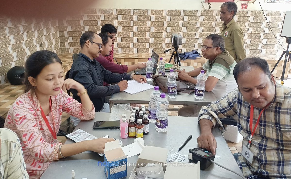 MetroNhm's tweet photo. An awareness cum Health Check-up camp was conducted at Betkuchi Terminal (IOCL), KamrupMetro for transport workers. 

84 participants availed services including HIV/Syphilis testing, NCD screening, eye check-up, chest X-ray, sputum collection and general health check-up. https://t.co/kdiZIOGmJB