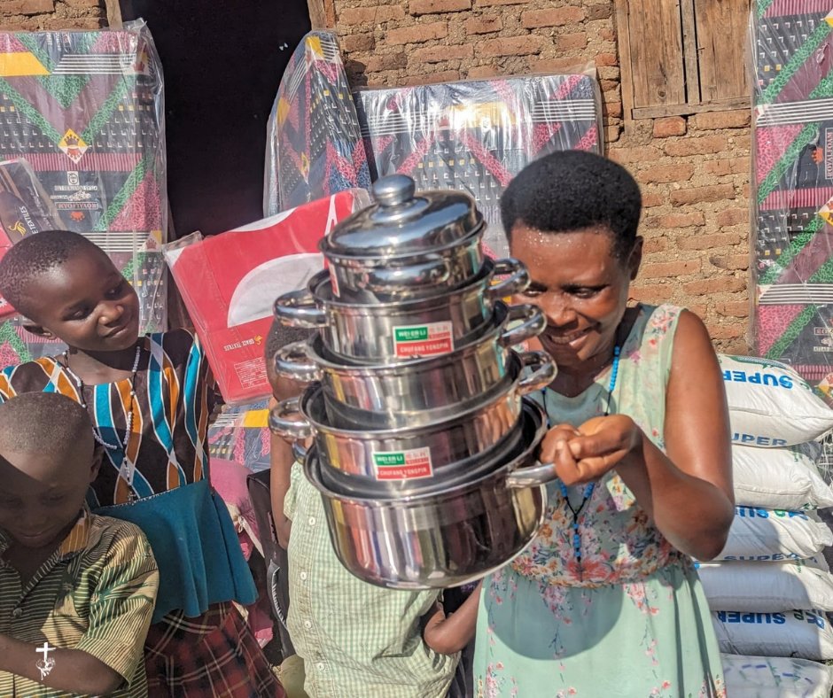 persecutionnews's tweet photo. After turning to Christianity, Teddy endured severe abuse, including a machete attack that left her critically injured. Today, ICC is helping her rebuild and provide for her six children.

This month, we’re raising support for 4,000 believers like Teddy: https://t.co/zm22zSQerm https://t.co/fkgwhHO6jB