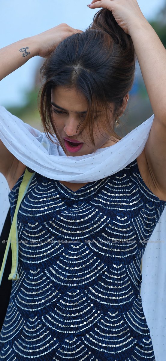Rothamanishi's tweet photo. Varsha dsouza 🤤👅 https://t.co/YjBuZGRFie
