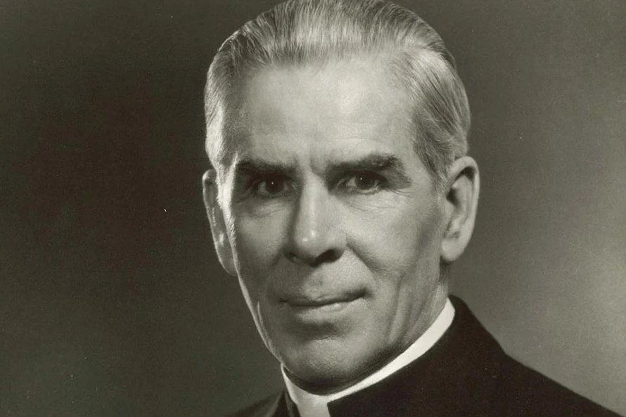 KnowledgeArchiv's tweet photo. "Anxiety increases in direct ratio and proportion as man departs from God."

—Fulton J. Sheen https://t.co/iZ3swwWMh0