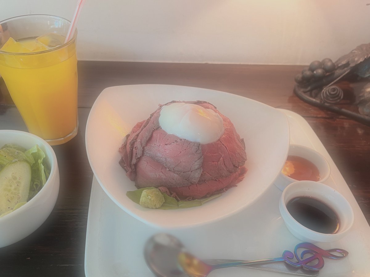 ___Mxxll's tweet photo. くまのカフェ 🧸 ୨୧ ⊹˚₊ https://t.co/Ulsz3wDi6W