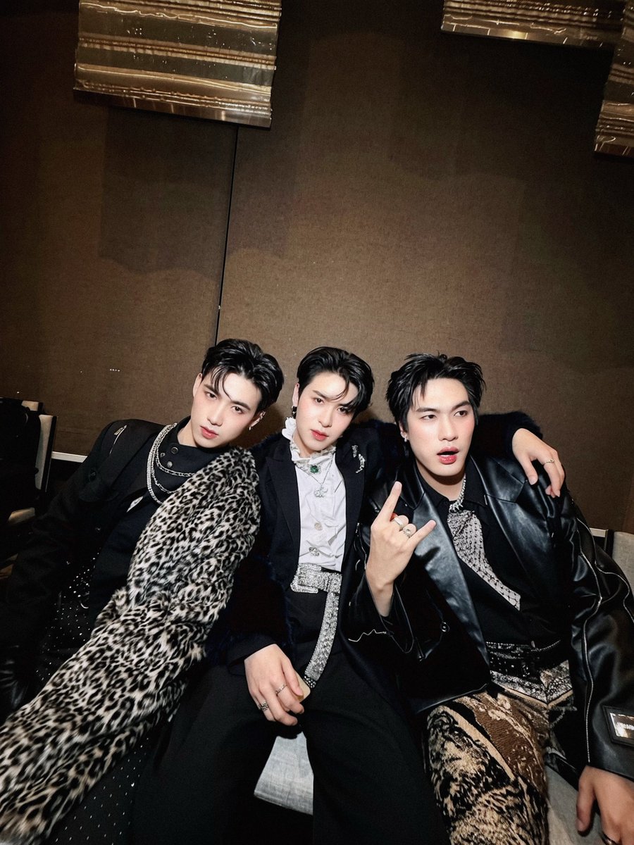 Cheetah_memoirs's tweet photo. #withชีต้า ravisut_son : IG Post
ー(24.09.2026)
📸✨️
#ชีต้าเป็นเสือไม่ใช่แมว #ch33t4hh
#CHEETAH_VRYSE #VRYSE
#GRMEntertainment
#MGI2026 #MissGrandInternational https://t.co/vVFBfXu0a6