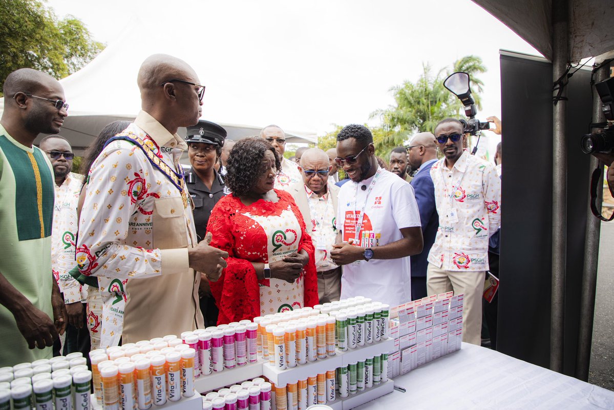 GeorgeAnagli's tweet photo. First married man to present on a supplement to the Vice President of Ghana 🕺❤️ https://t.co/fXtC6aCG88