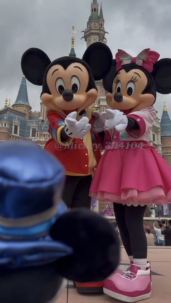 Mickey_304104's tweet photo. ミキミニも、気づいてくれたしハグしてて可愛かった🥹 https://t.co/nGNxnb6Va3