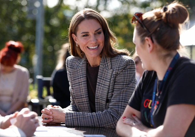 Canellelabelle's tweet photo. Oh she can wear brown and make it look so chic too🤩
   The Princess of Wales has visited addiction support charity The Forward Trust, in Southend today to mark this year’s Addiction Awareness Week, a cause close to her heart❤️
#PrincessofWales https://t.co/l2mevmZRxc