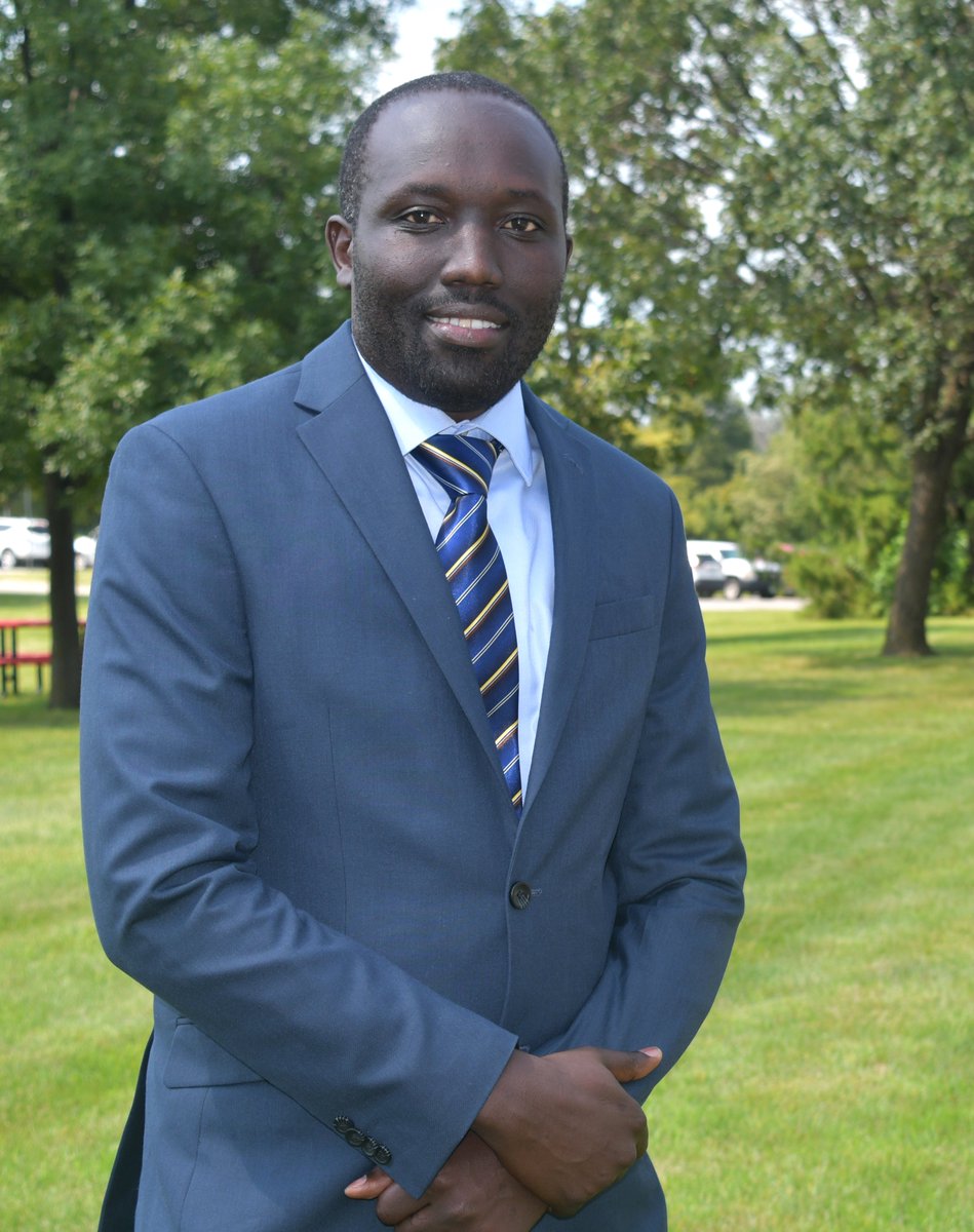 ISUVetMed's tweet photo. TEACHING ACHIEVEMENT. Dr. Philip Onyono, assistant teaching professor of biomedical sciences, has been named @ISUVetMed's recipient of the College of Veterinary Medicine's Early Achievement in Teaching Award. #developdiscoverdeliver https://t.co/63QwbIFZDa