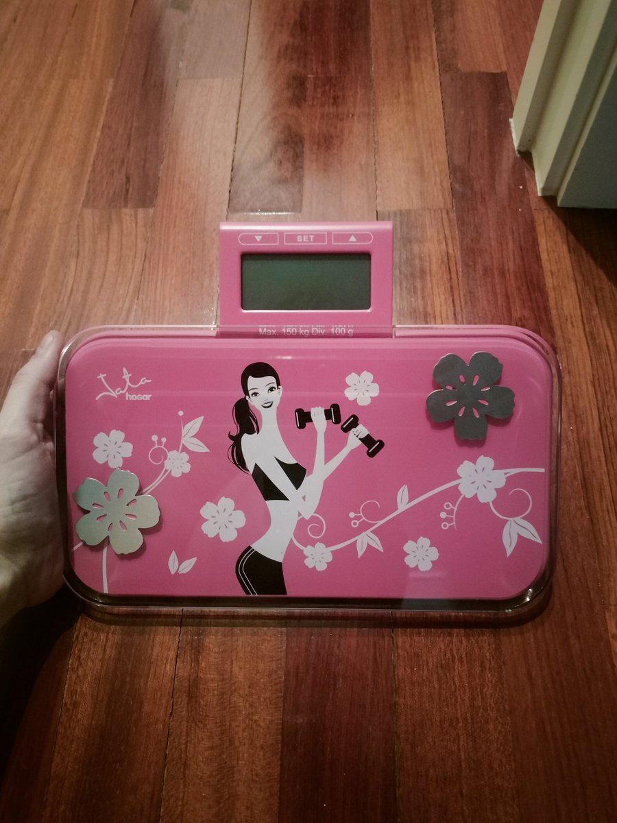 nyuple's tweet photo. guys new scale!!! https://t.co/vYq8YDgaAV
