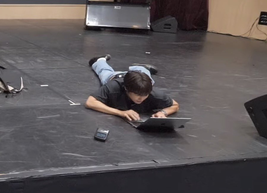 centrickai's tweet photo. he got an ipad kid posture 😭 https://t.co/oV3ZXGQye1