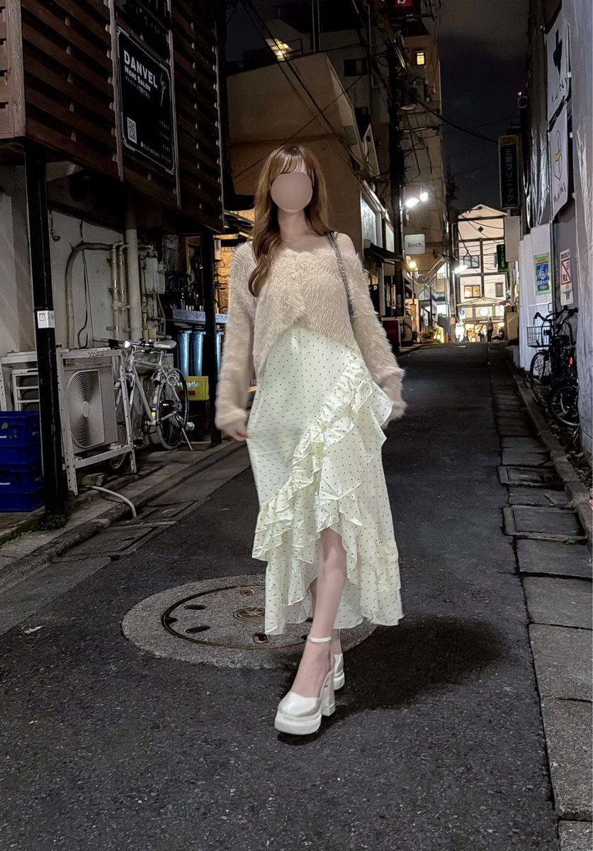 ootd🐈⬛〜背景どない〜 https://t.co/vAfzlLUeuj