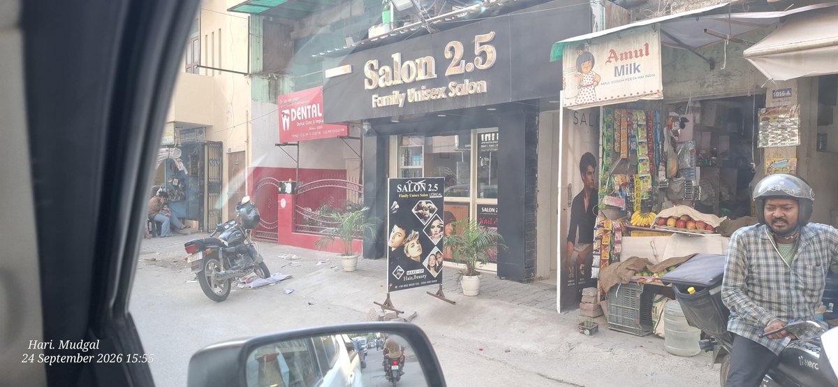 Nm3530's tweet photo. @MunCorpGurugram @OfficialGMDA @cmohry @MoHFW_INDIA @ministry_urban  pls see how roads are captured by the shopkeeper and house owners , chakaarpur road ( Maruti vihar) , Gurgaon https://t.co/8Pb0eQxcc1