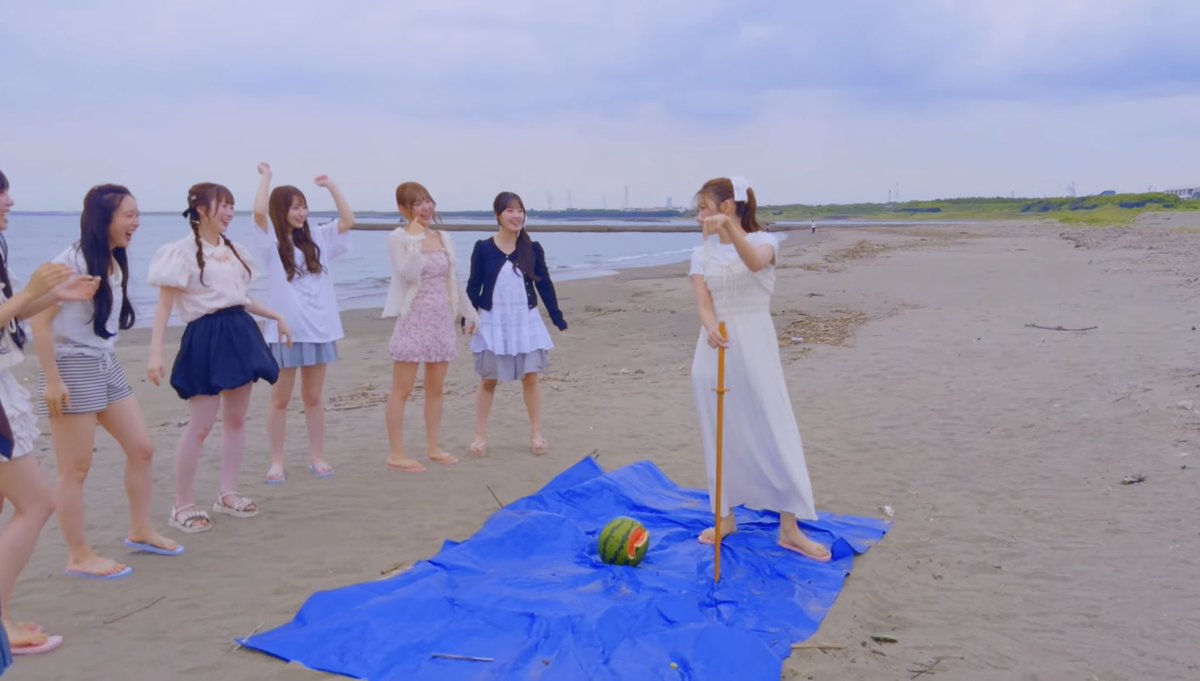 __onion18's tweet photo. 「ここどこ？」
「千葉ー！！」
これホルツ千葉公演でかれんたんからふるっぱーにコール&amp;レスポンスして欲しかったな笑 https://t.co/2EIlazvjoE
