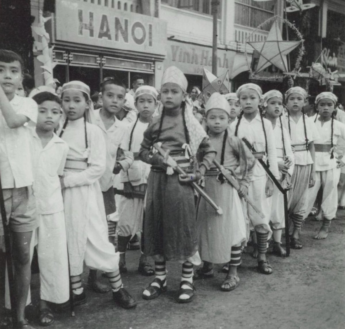 LonelyPAVN's tweet photo. Mid-Autumn Festival in Saigon, 1949 https://t.co/MxF4N1w3CY