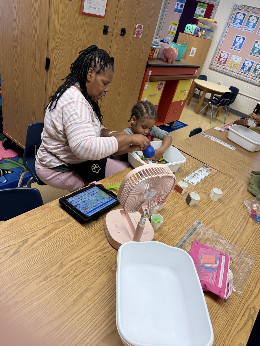 LaburnumES's tweet photo. Teaching &amp; learning in action! 🦁📚 Our Lion scholars were engaged in meaningful learning across a variety of classroom settings. We love seeing engagement, collaboration &amp; learning throughout LES! 💛❤️ #HearUsROAR #WatchUsSoar https://t.co/6bVI1s4Anq