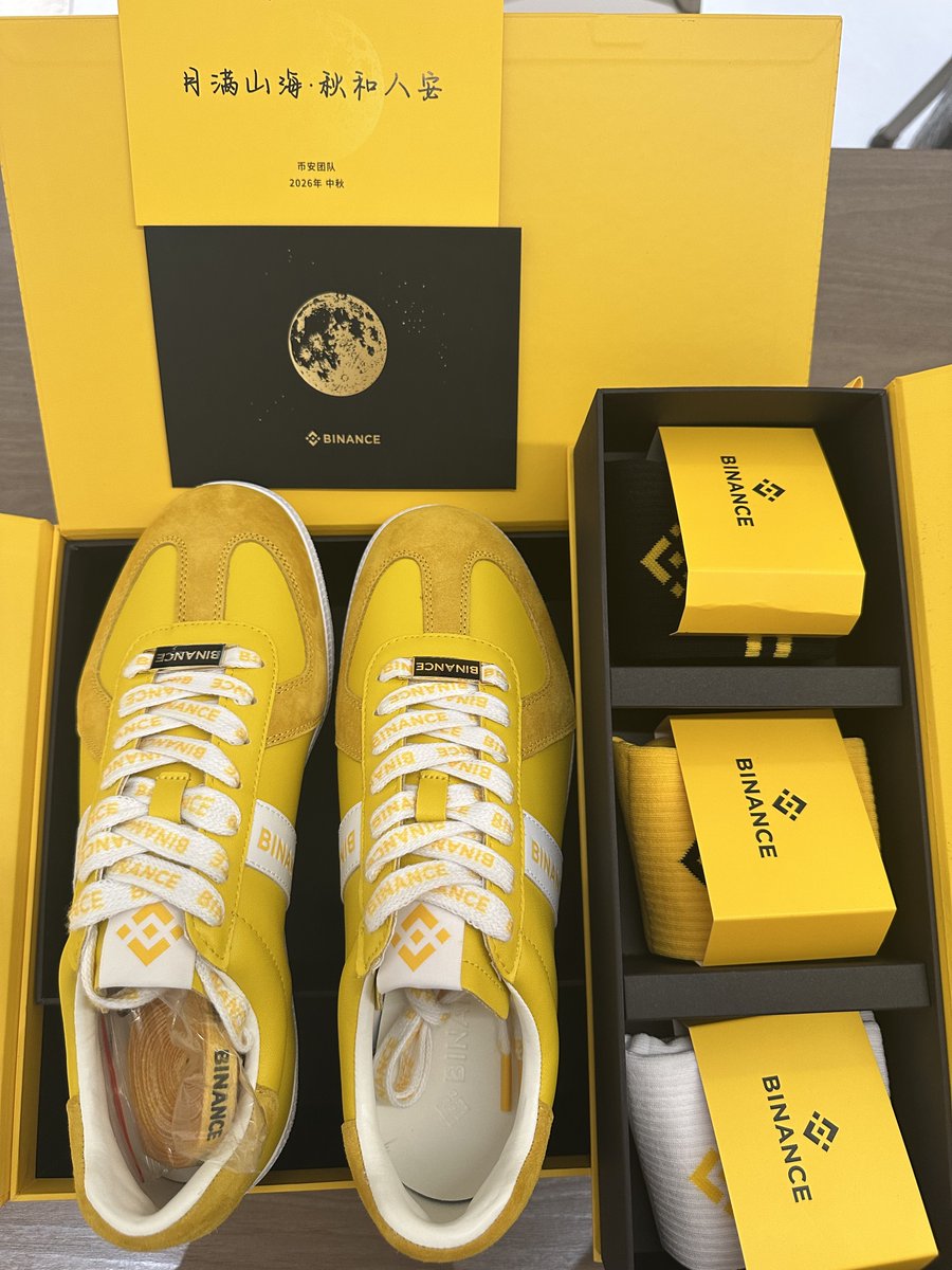 sunhaoran888's tweet photo. 月满山海 · 秋和人安 🟨 #Binance https://t.co/l4FHKTFKUp