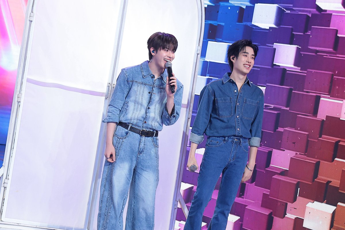 DomundiTV's tweet photo. ร้องข้ามกำแพง The Wall Song 🎤✨️

เฉลยนักร้องหลังกำแพงของ “คุณโบกี้ ไลอ้อน” @bowkylionn ในวันนี้นั่นก็คือ “เติ้ล” @TLE_mtm และ “เฟิร์สวัน” @firstone_wnk 🥰

#TheWallSongxเติ้ลเฟิร์สวัน https://t.co/YnHsdKTWfV