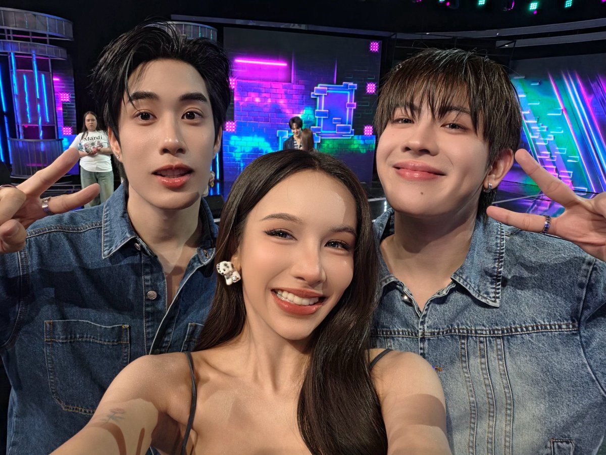 firstone_wnk's tweet photo. ว้ายยยยยยยยยยย มาได้ไงเนี่ยย

TFO BOWKY WALL SONG
#ตฟวพี่โบกี้ร้องข้ามกำแพง https://t.co/al8W23CohE