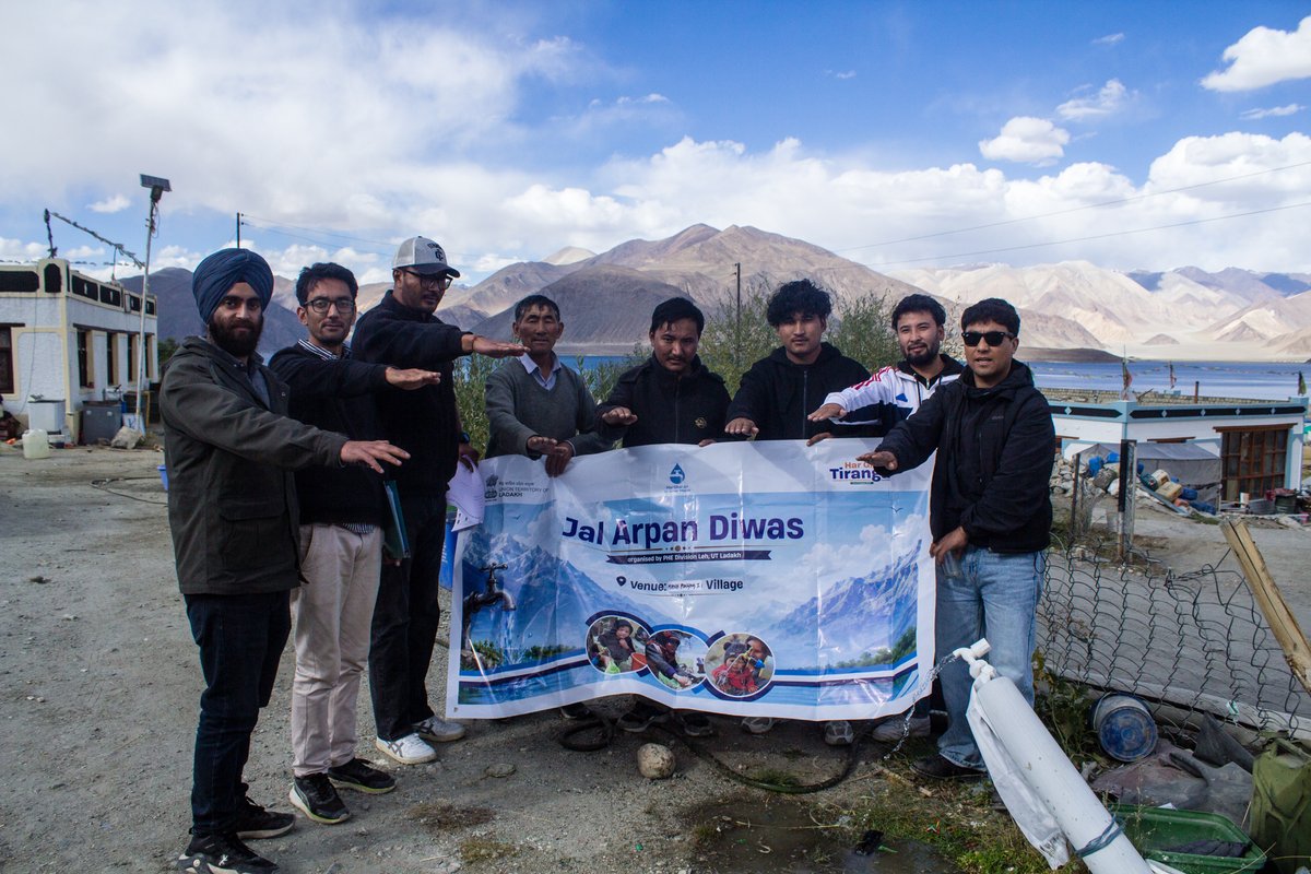 ice_leh's tweet photo. Jal Arpan Diwas celebrated at Mann-Pangong,the famous tourist spot@border. MoU was signed between AEE and Nambardar, followed by water Pledge, Awareness shared on Panchayat accounts,Nal Jal Mitra, and Water Lab. A step forward for community-led water management.@DC_Leh_Official https://t.co/iKrLZrxG5W