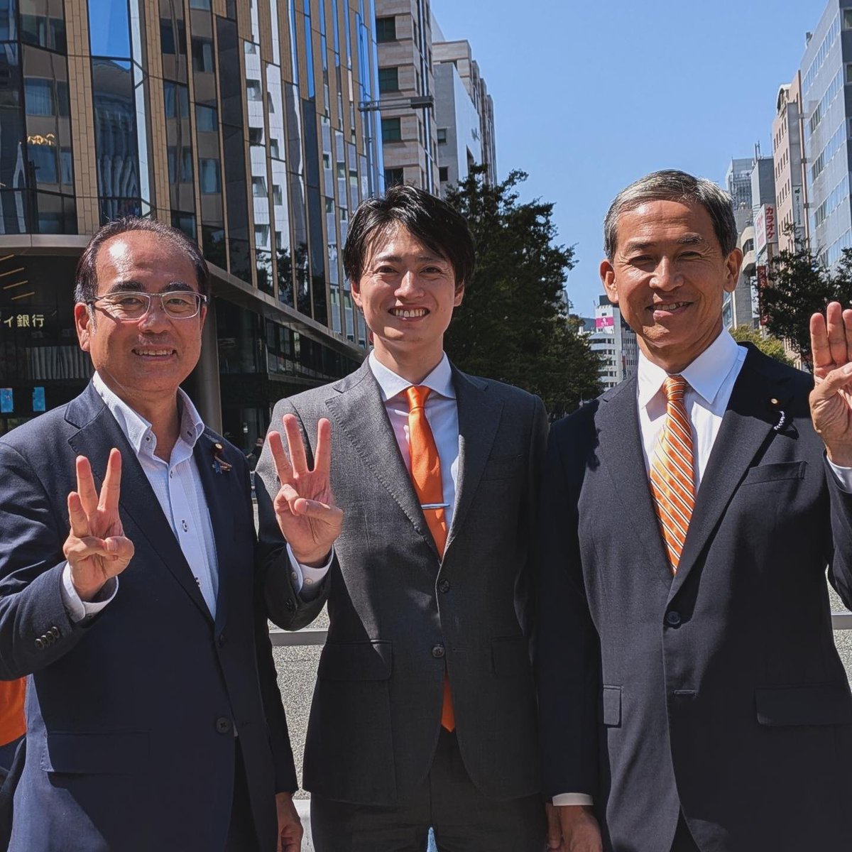 sanseimasahiro's tweet photo. 昨日は安藤国会議員が来福され、博多駅にて街頭演説＆タウンミーティングが開催されました。
私も博多駅にて司会と（少しだけ）演説をさせていただきました。
暑い中にもかかわらず、多くの方々が足を止めて演説を聞いてくださり、大変励みになりました。
これからも地道に活動を続けてまいります！ https://t.co/R9xJsOfTND