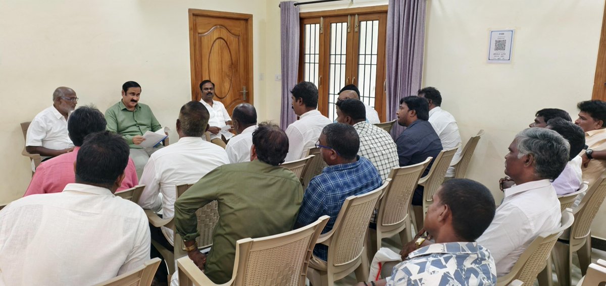 draramadoss's tweet photo. தமிழக அரசு, பட்டினப்பாக்கத்தில் புதிய தலைமைச் செயலகம் அமைக்கும் திட்டத்தைக் கைவிடக் கோரியும், பாரம்பரிய மீனவக் குடும்பங்களின் குடியமர்வு உரிமையை உறுதி செய்யவும், ஆதரவு கோரி மீனவர் சங்கத்தினர் மரியாதை நிமித்தமாக சந்தித்த போது.!

#Pattinapakkam | #Fishermen | #Secretariat | #PMK https://t.co/NhSCqLvthh