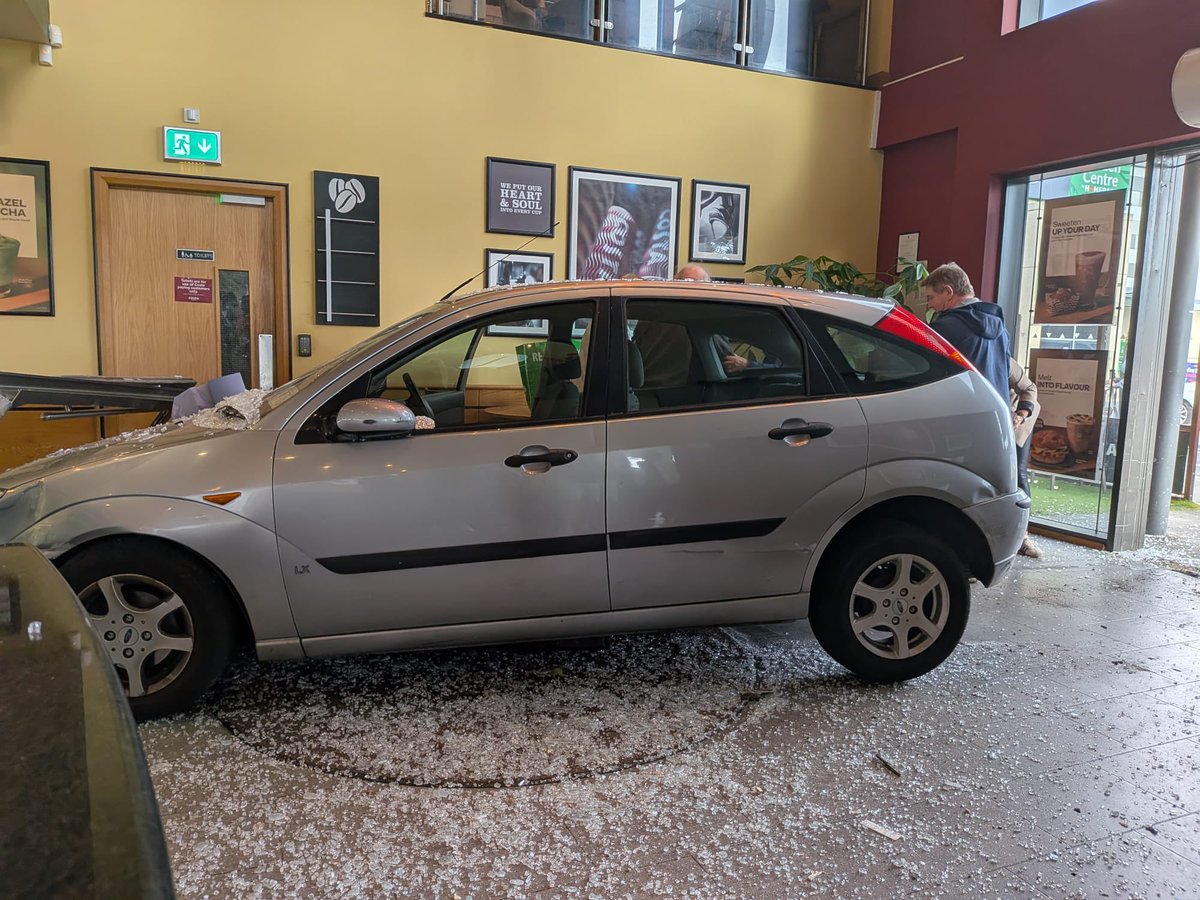 dubslife1's tweet photo. New Costa coffee drive thru in nutGrove 🫣 https://t.co/PkTGIBNxjD