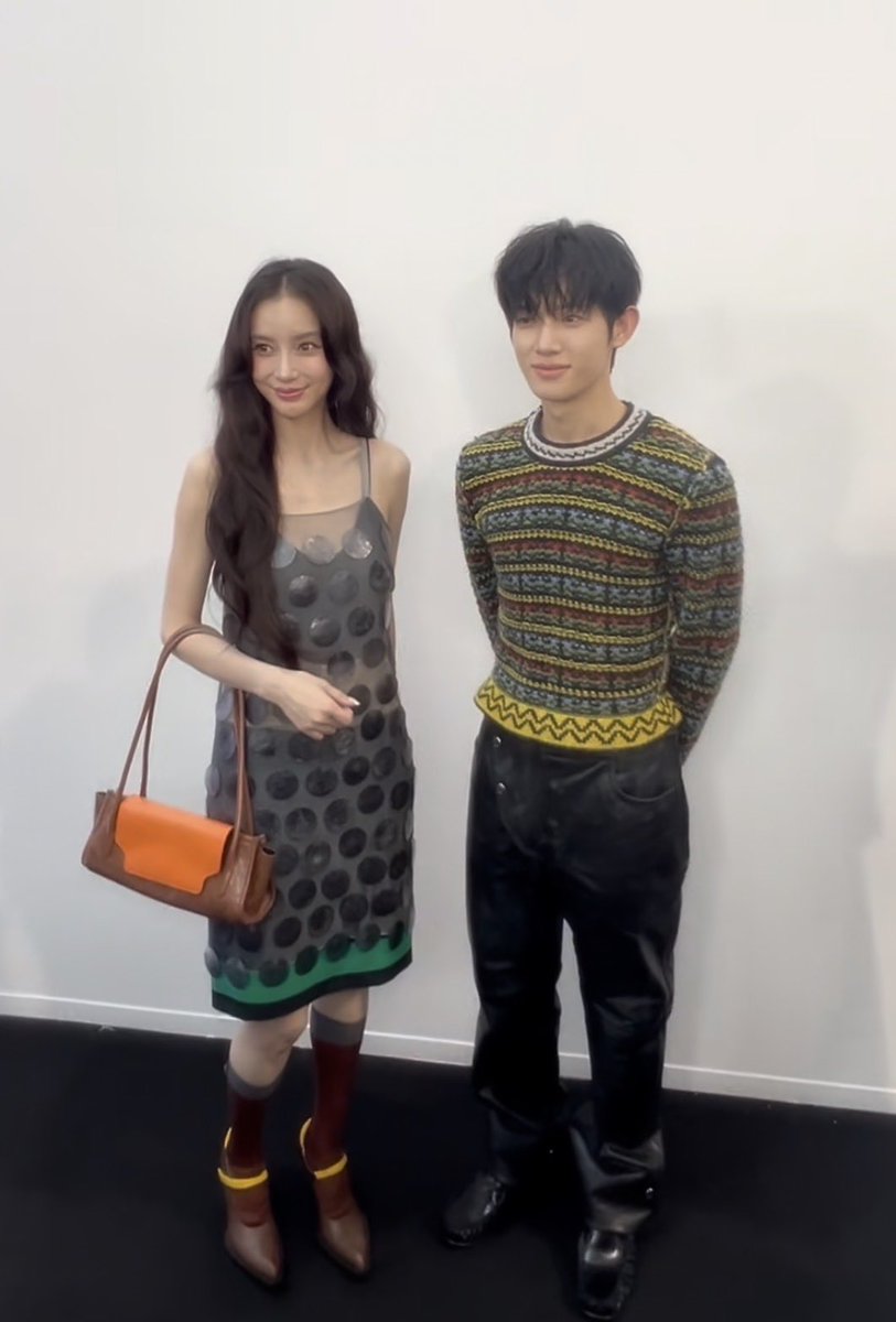 scene5wrp's tweet photo. #Angelababy with #PARKSIWOO at #MarniSS27 . When gorgeous meets gorgeous 👀✨ #MilanFashionWeek https://t.co/QPi9JAJ3In