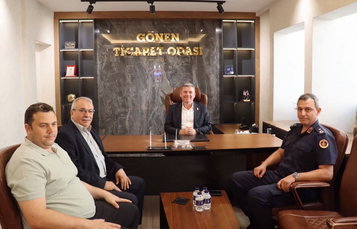 gonento's tweet photo. Gönen İlçe Jandarma Komutanı Gökhan ÇAM’dan Odamıza İade-İ Ziyaret
https://t.co/Lc95ERpmWt https://t.co/hE5O10Av1e