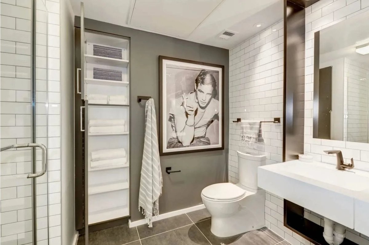 LiveReedRow's tweet photo. 🏡✨ Make yourself at home in our spacious 1-bedroom apartment! Enjoy a comfortable layout, modern finishes, and a location that keeps you close to everything you need. Schedule your tour today and find your perfect new space! 🔑 #NowLeasing #ApartmentLiving https://t.co/PqGJ8DRbDD