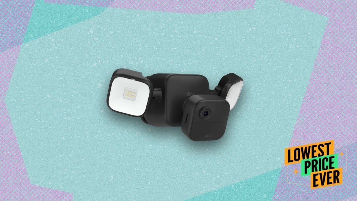 This Battery-Powered Blink Floodlight Camera Is Just $40 Right Now