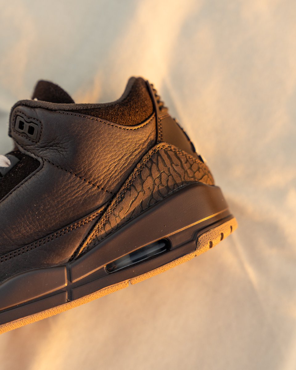 menscloset407's tweet photo. Fall rotation heat arrives Saturday, October 3, 2026 at 10:00 AM with the highly anticipated release of the W Air Jordan 3 Retro 'Fireside'. 🏕️🍁

Hit our bio link to cop your pair on drop day!

#AirJordan3 #AJ3Fireside #VelvetBrown #SneakerRelease #Jumpman23 https://t.co/UnKTIfkmxu