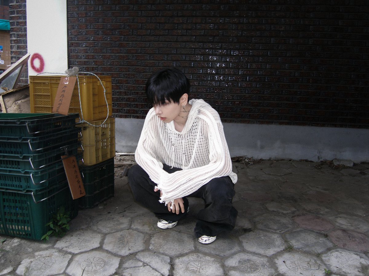 3oundofJAE's tweet photo. 뭔가 묘하게 미친 느낌을 줌…
디카로 찍은 듯한 2000년대? 바이브 ㅋㅋ https://t.co/RO8zVcoTXh