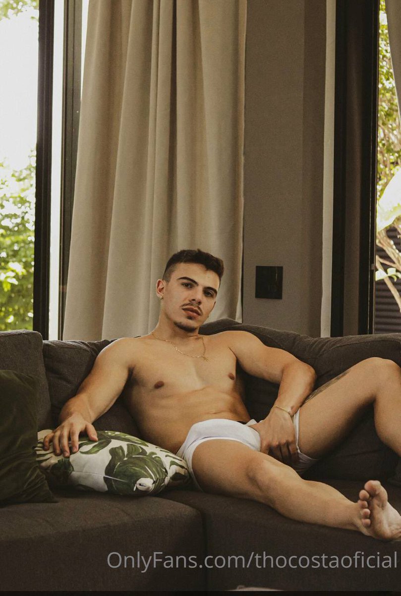 gonnerzaobr's tweet photo. Thomáz Costa novinho sendo um putão tesudo 🤴🏻🔥🔥 https://t.co/Be6SLlUD8A