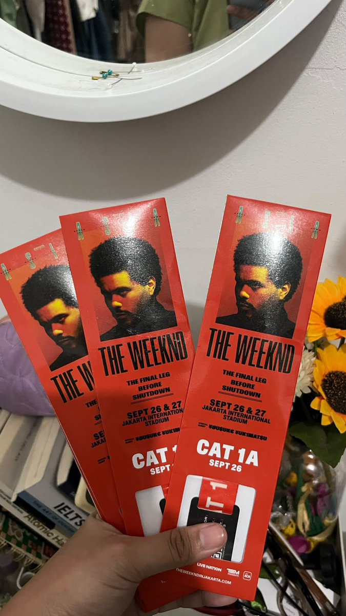 febbyftr's tweet photo. hi👋🏻 WTS 2 tickets CAT 1A guyyys, jual murah jual cepet aja sumpah, catch me up!!!✨ #theweeknd https://t.co/tPWwmMPgRb