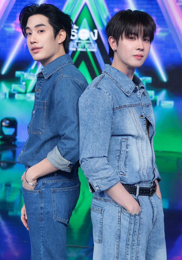 rainytfo13's tweet photo. ถ้าเมะไม่มีกระเป๋ากางเกงจะใช้ชีวิตอยู่ยังไง

TFO BOWKY WALL SONG
#ตฟวพี่โบกี้ร้องข้ามกำแพง https://t.co/VYwF4NtTHc
