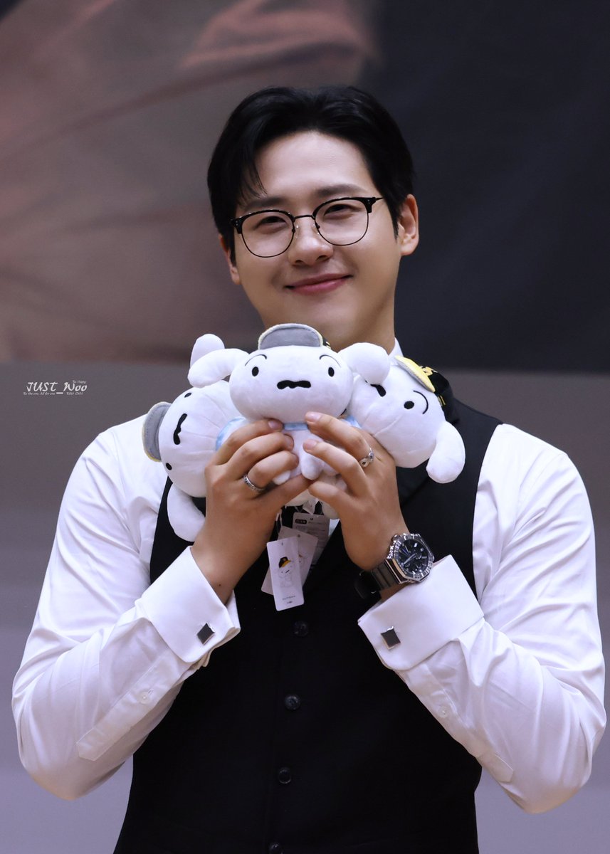 J16AxA23O's tweet photo. 260924 블드미 팬싸
#신우 #CNU #シヌ #REAL #IBL #TELEPATHY
@CNU_official C. NU https://t.co/ZlUD08x7Pt