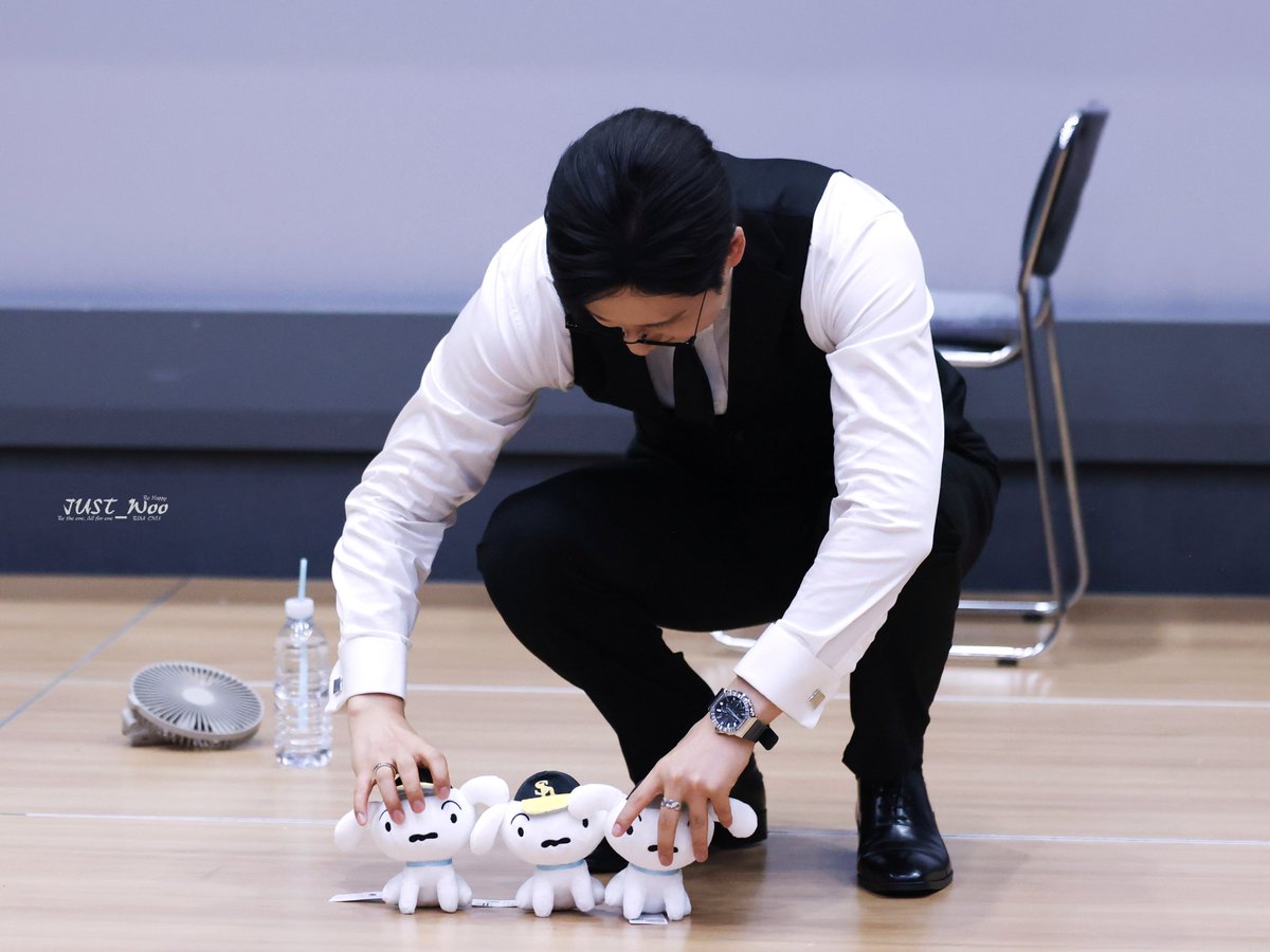 J16AxA23O's tweet photo. 260924 블드미 팬싸
#신우 #CNU #シヌ #REAL #IBL #TELEPATHY
@CNU_official C. NU https://t.co/ZlUD08x7Pt