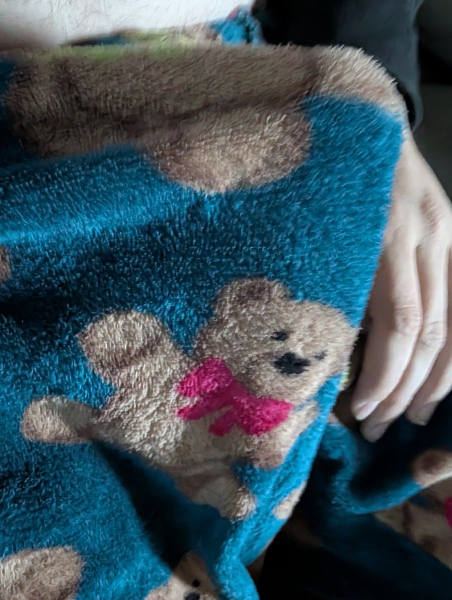 Hopethecutepup's tweet photo. Goon morning everyone, woke up so fucking needy that I just need someone to fully ruin me and leave me a mess on the floor. (Also I didn't move my hand at all in this video). https://t.co/uSKoCKirdC