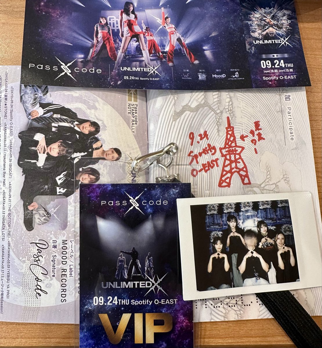 mmmelo99's tweet photo. 久しぶりにPassCodeのライブ見た
PassCode最高！えみりちゃん最高！😭 https://t.co/LeAXqvkWQd