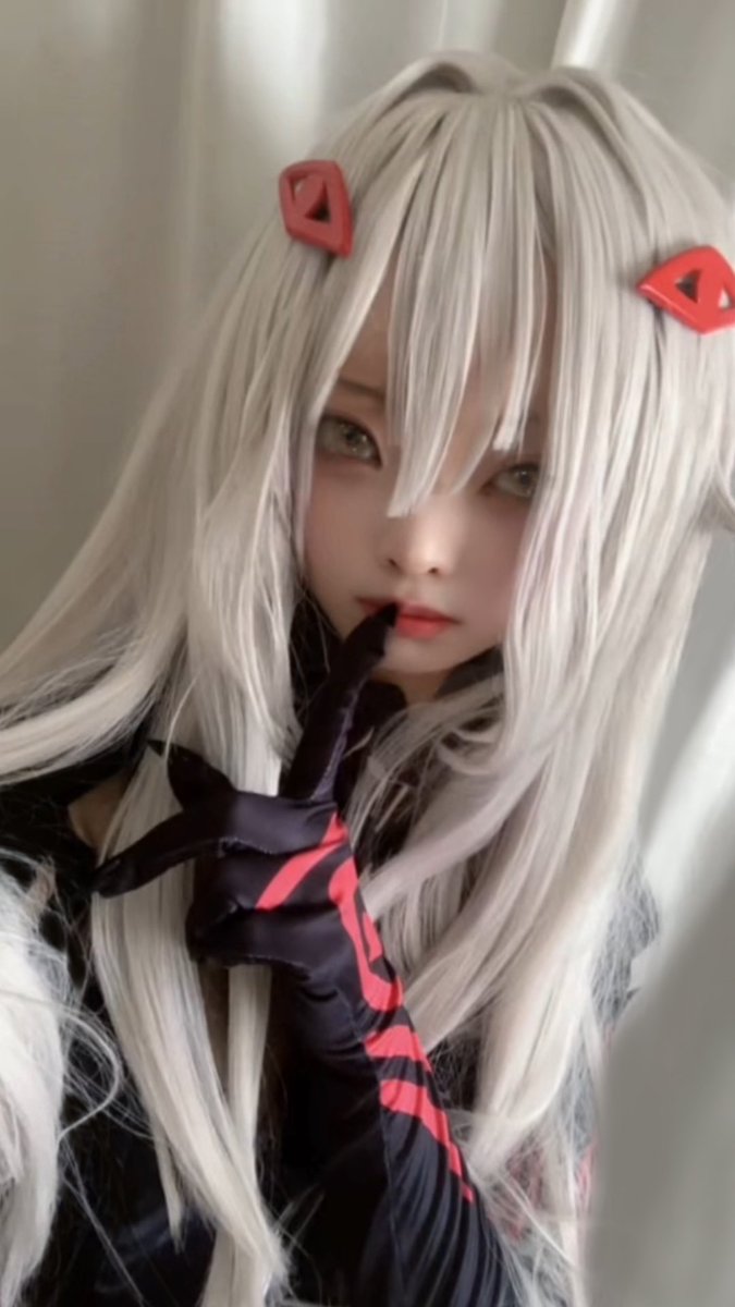 wlachano0's tweet photo. ⚠️Ronova Cosplay

本気で正面から私に
　対抗できるとでも思ってるのか？
#cosplayㅤㅤㅤㅤㅤㅤ 
#genshinimpactㅤㅤㅤㅤ https://t.co/PodQlYDTld