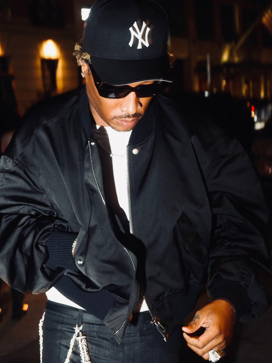 wavecheckers's tweet photo. Future Hendrix movin thru NYC🦅🏴‍☠️ https://t.co/m5Wcewe1sf